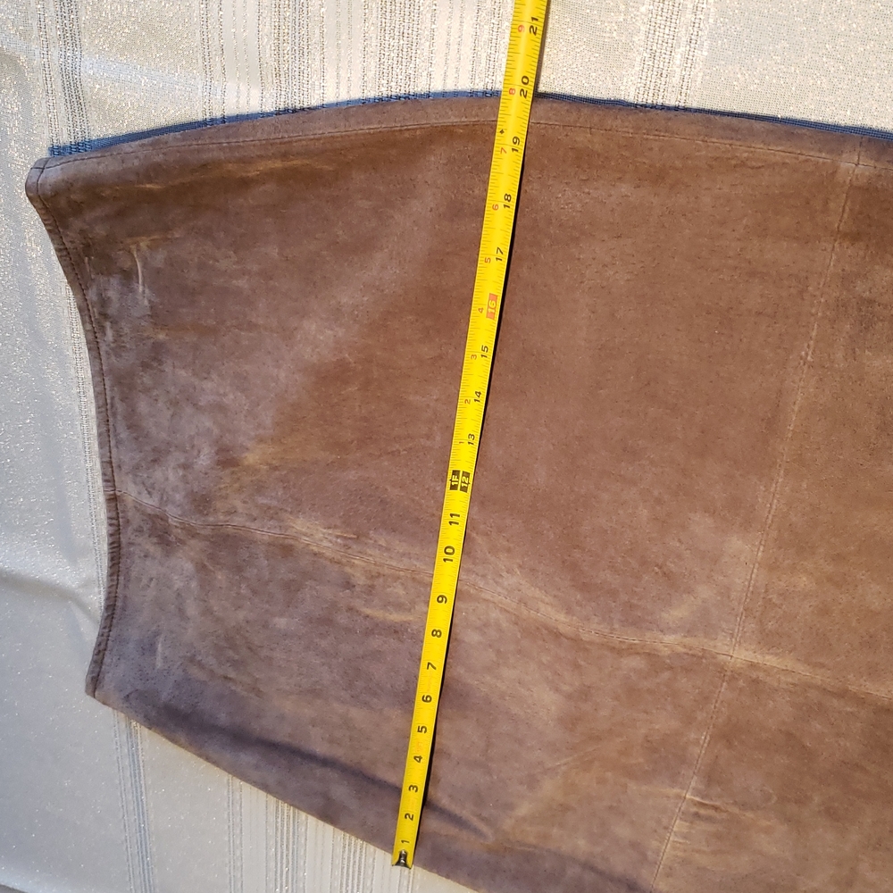 St. John's Bay NEW Suede Leather Skirt A-line Below Knee Back Slit 8 Tan - Picture 11 of 12